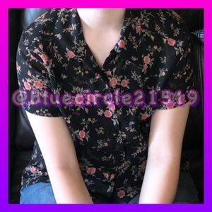 Express Women’s Button Up Top Short Sleeve Black and Floral Sheer Vintage XS